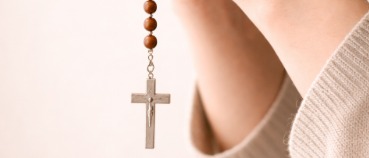 Prier le chapelet avec Marie